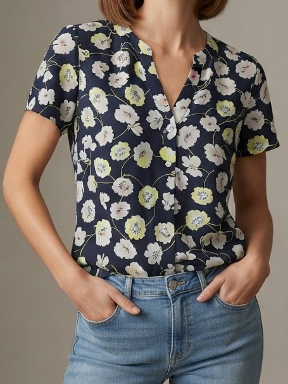 Ann Taylor Navy Floral V-Neck Short Sleeve Blouse